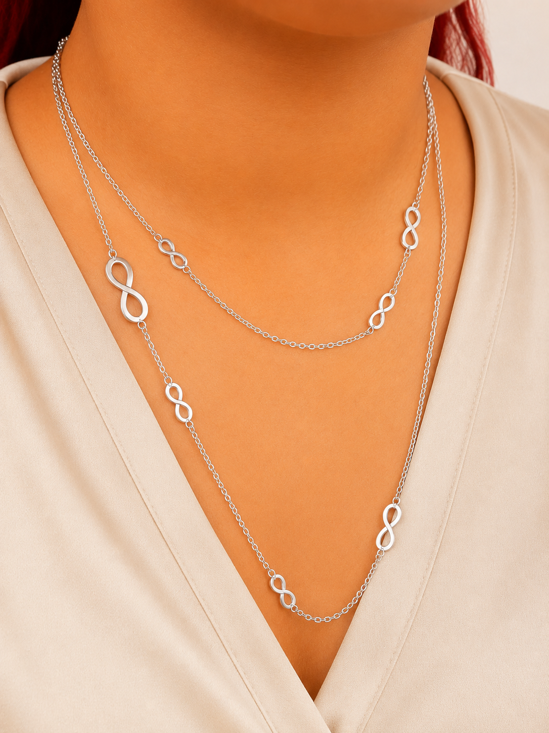 Collar plateado doble infinito